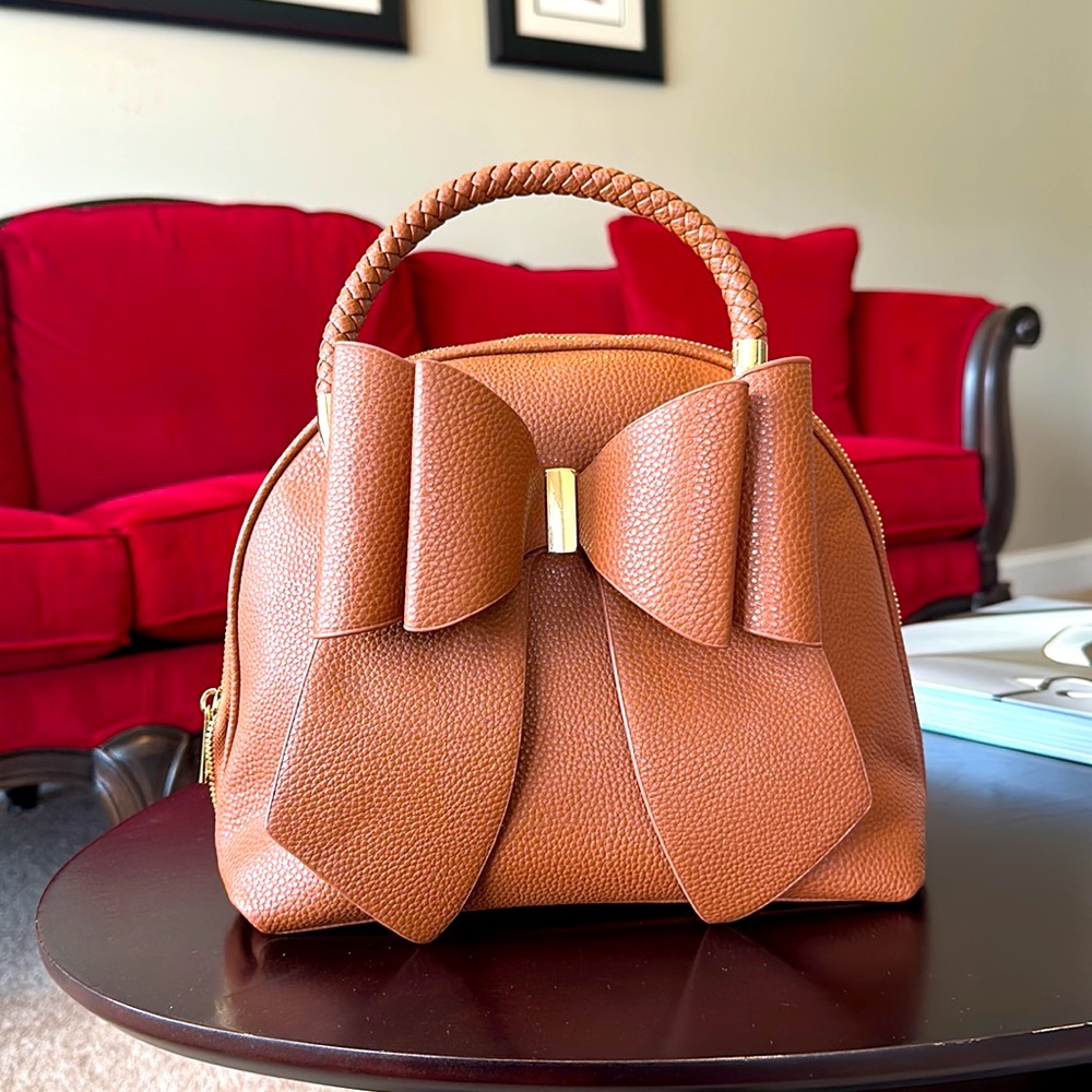 Super Dainty Purse with Bow!! 🤩
